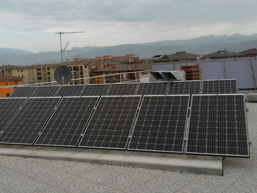 IMPIANTO_FOTOVOLTAICO_realizzato_in_Via__Rienza__VR_.jpg